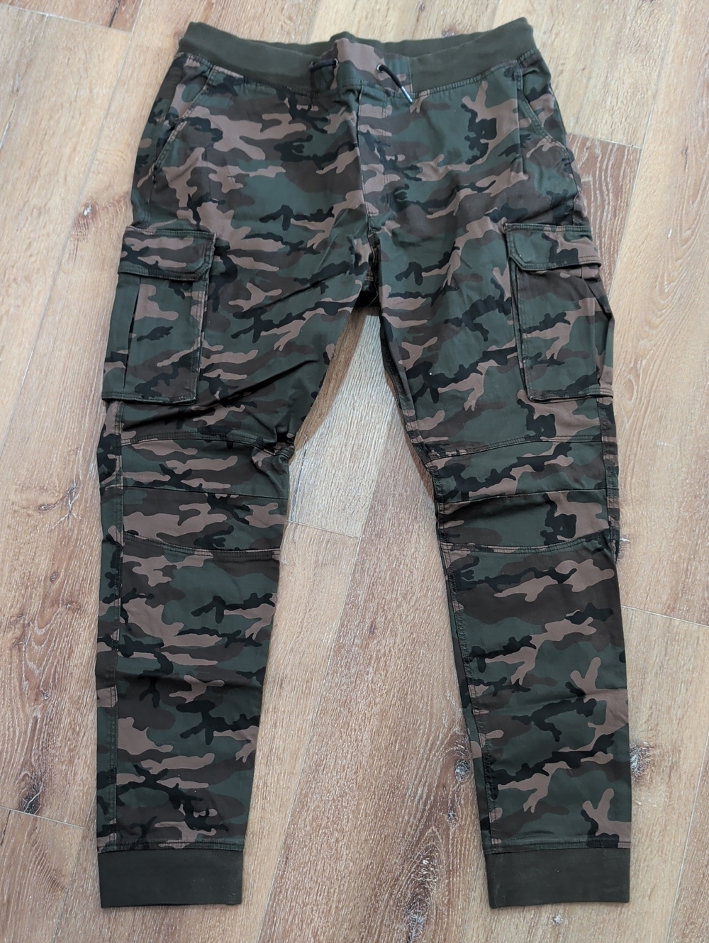 H&M Divided Twill Cargo Joggers - Green Camo, Size XL NWT